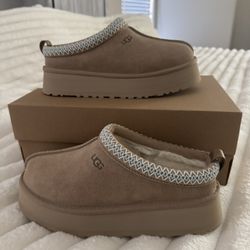 Women’s Size 8 Taz II Uggs