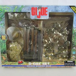 GI Joe D-Day Set - Deluxe Mission Gear Hasbro 1999 - New


