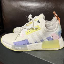  Adidas NMD R1 J