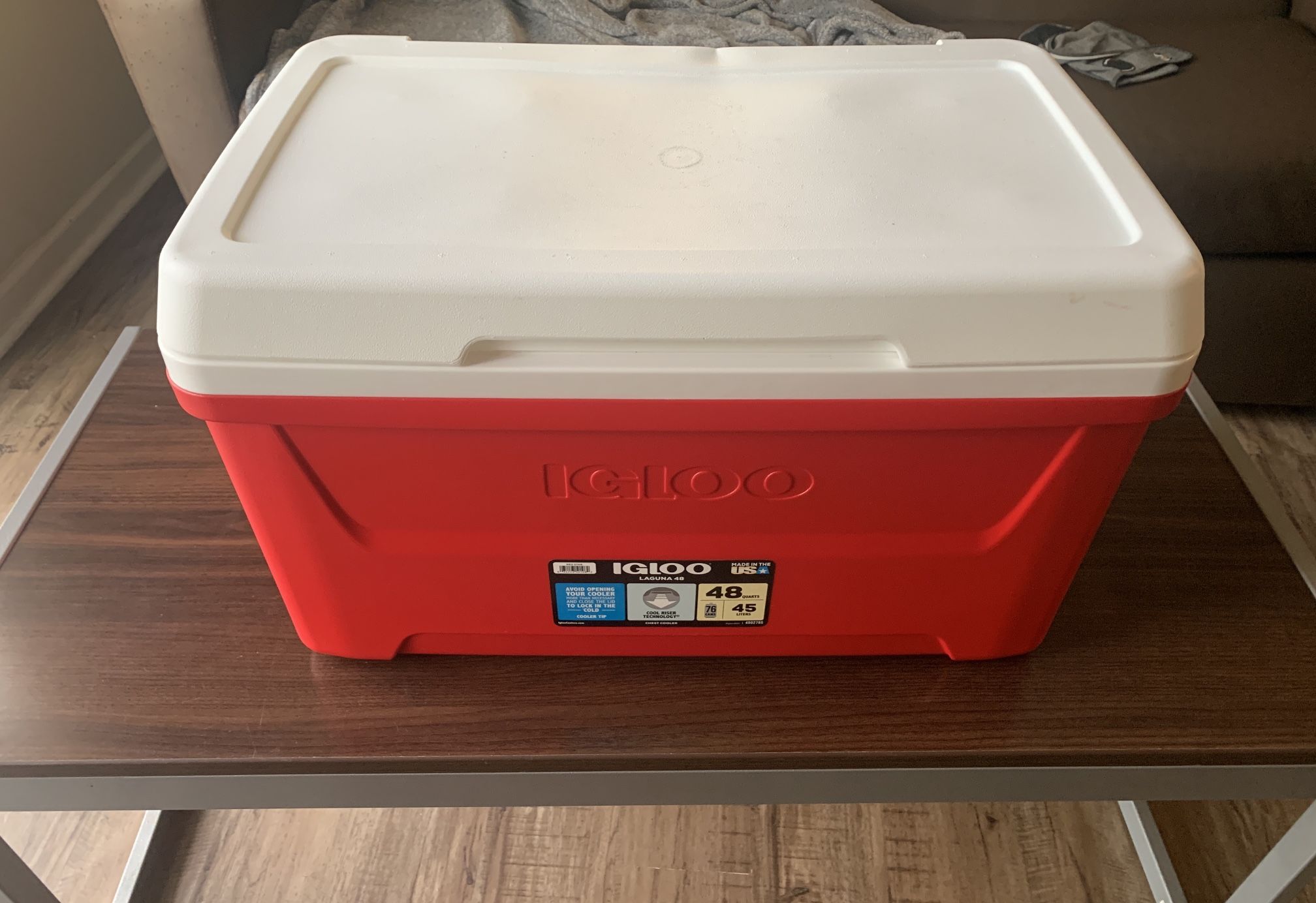IGloo Cooler 76 Cans 45 Liters
