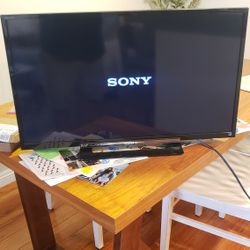 *** Sony Bravia 32" 1080p LED TV ***