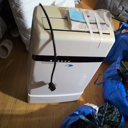 Whynter  Usado Muy Buenas Condiciones Tiene Todo Control Y Sus Partes Para La Ventana $180  