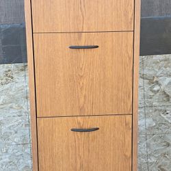 WOODEN 4 DRAWER FILE CABINET.