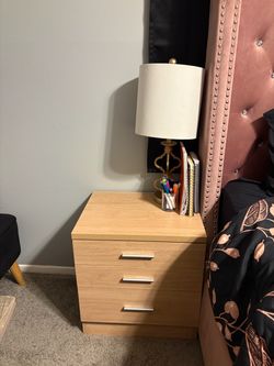 2 set of nightstands