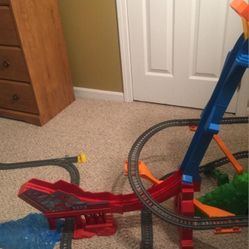 Thomas & Friends Fisher-Price Track Master Sky High Bridge Jump Train Set Toy