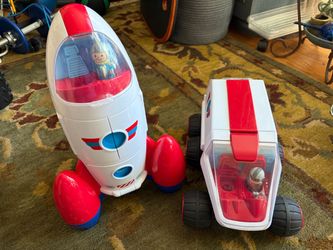 Lakeshore Learning -Play and Explore Rocket and Rover