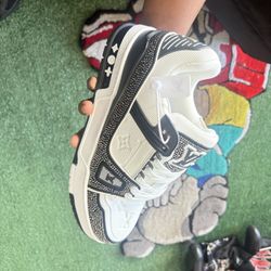 Black Lv Trainers Rhinestone