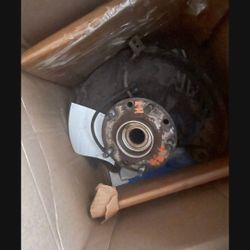 1999 Gmc Sonoma Or Chevy S10  Front Driver Spindle