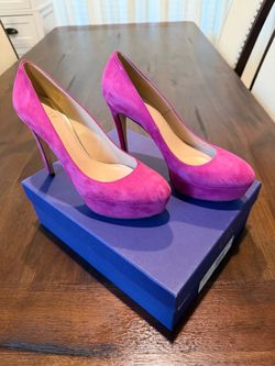 Stuart Weitzman Mae Suede Pumps – Size 8.5 – Used w/ Box