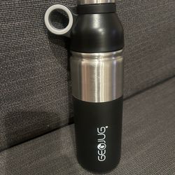 Insulated water bottle