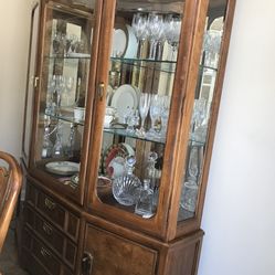 2 Piece Lighted Mirrored China Cabinet 