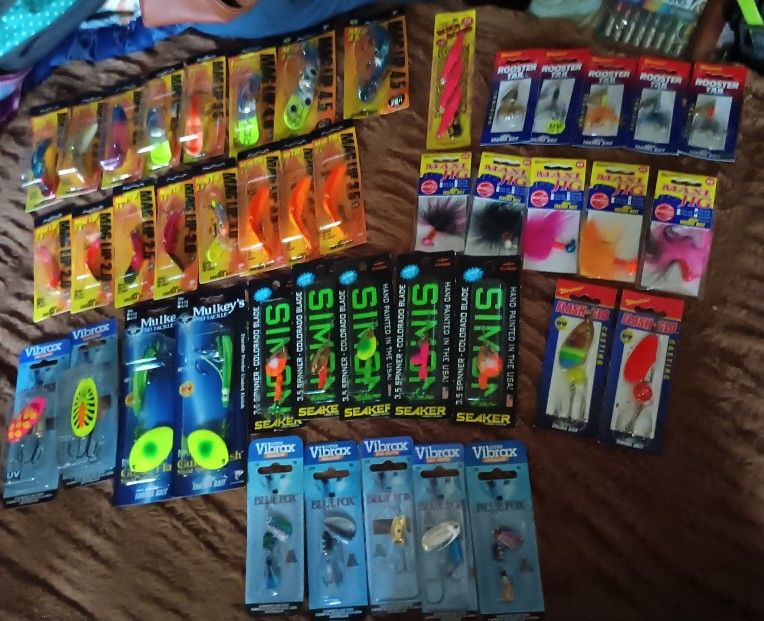 BRAND NEW FISHING LUERS
