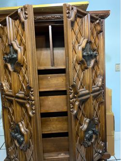 Wood dresser