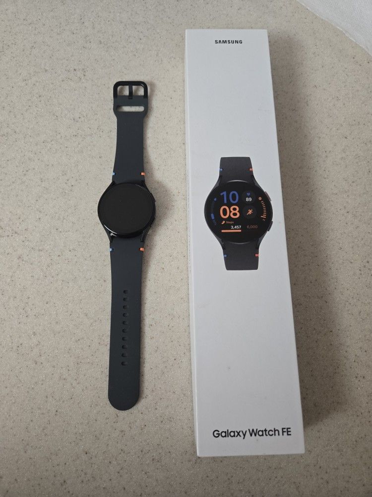 Samsung Galaxy Watch FE Like New