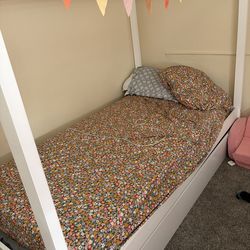 Children pull out bed