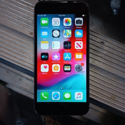 Unlocked Iphone 6 In Excellent Condition 