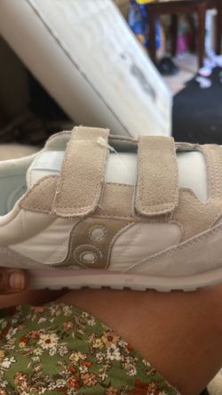 Saucony women shoe