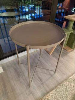 IKEA GLAKOM table