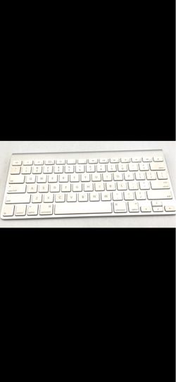 Apple and wireless Bluetooth keyboards