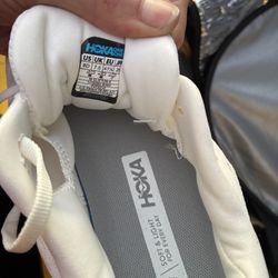 New Women’s Hoka Size 8