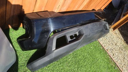 2019 - 2021 CHEVROLET SILVERADO CHEVY1500 FRONT BUMPER W/ LOWER VALANCE GENUINE USED OEM. NC FENCE