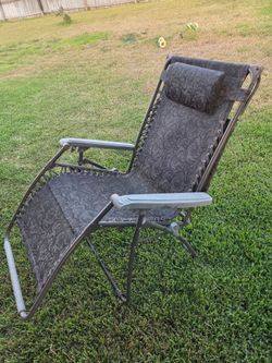 Reclining lawn chair