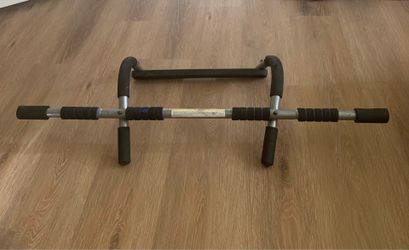 Pull up bar