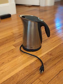 Braun Stainless Steel 7 Cup Electric Kettle