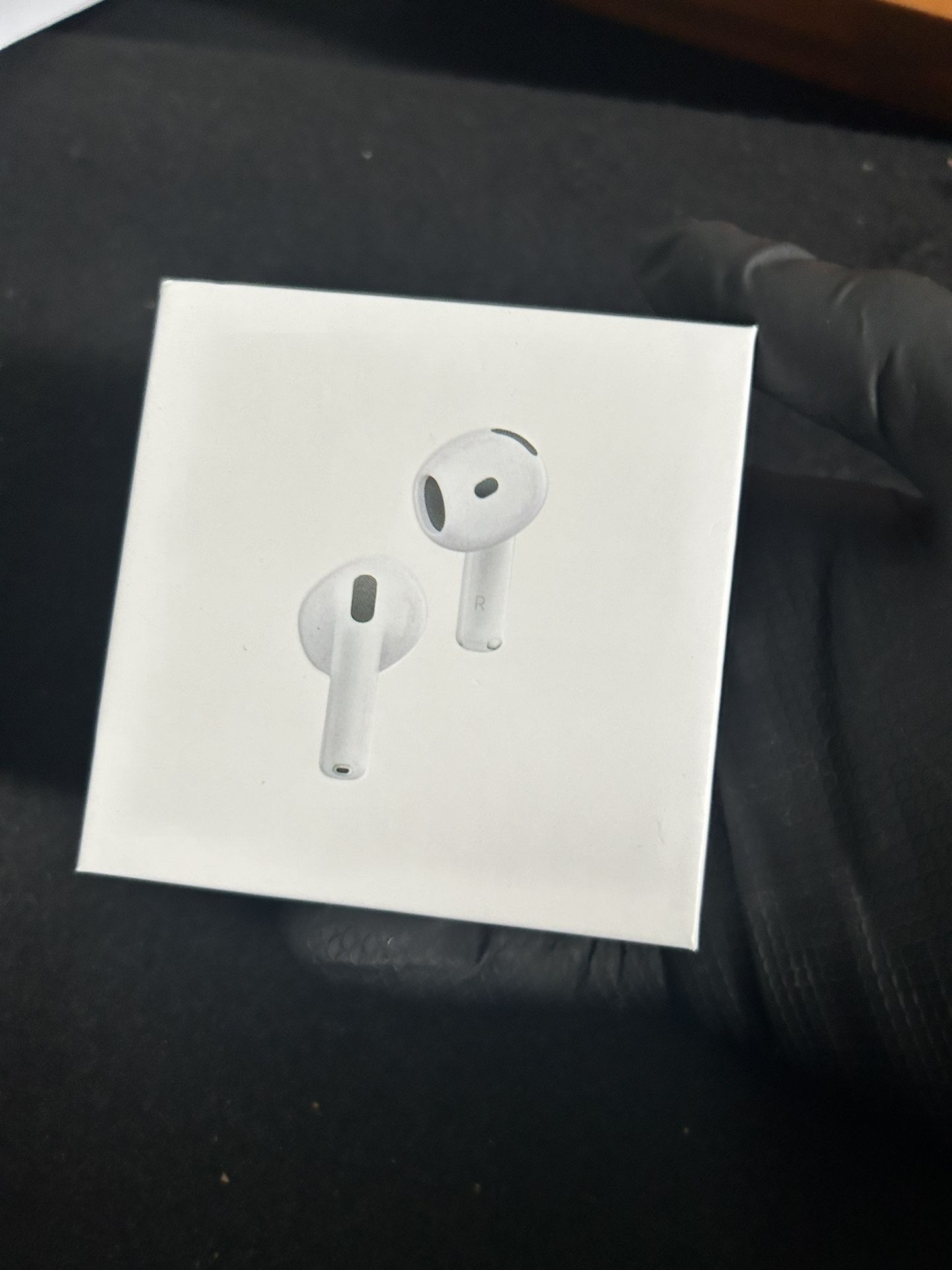 AirPods 4 With ANC