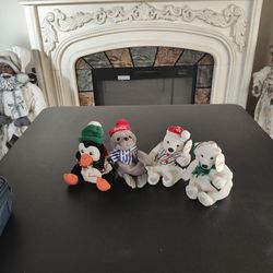 Christmas Stuffed Animal Decor