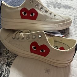 White/Cream CDG converse 