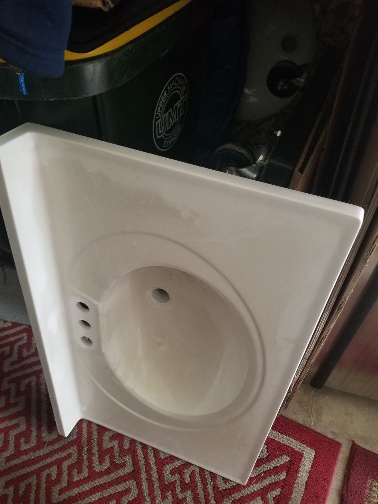 Sink Used Great Condition Don't Need 