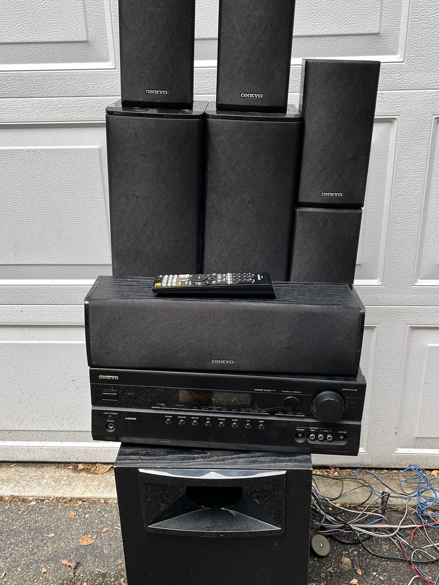 Onkyo complete set ht-r570 tuner receiver sub woofer 7 speakers 
