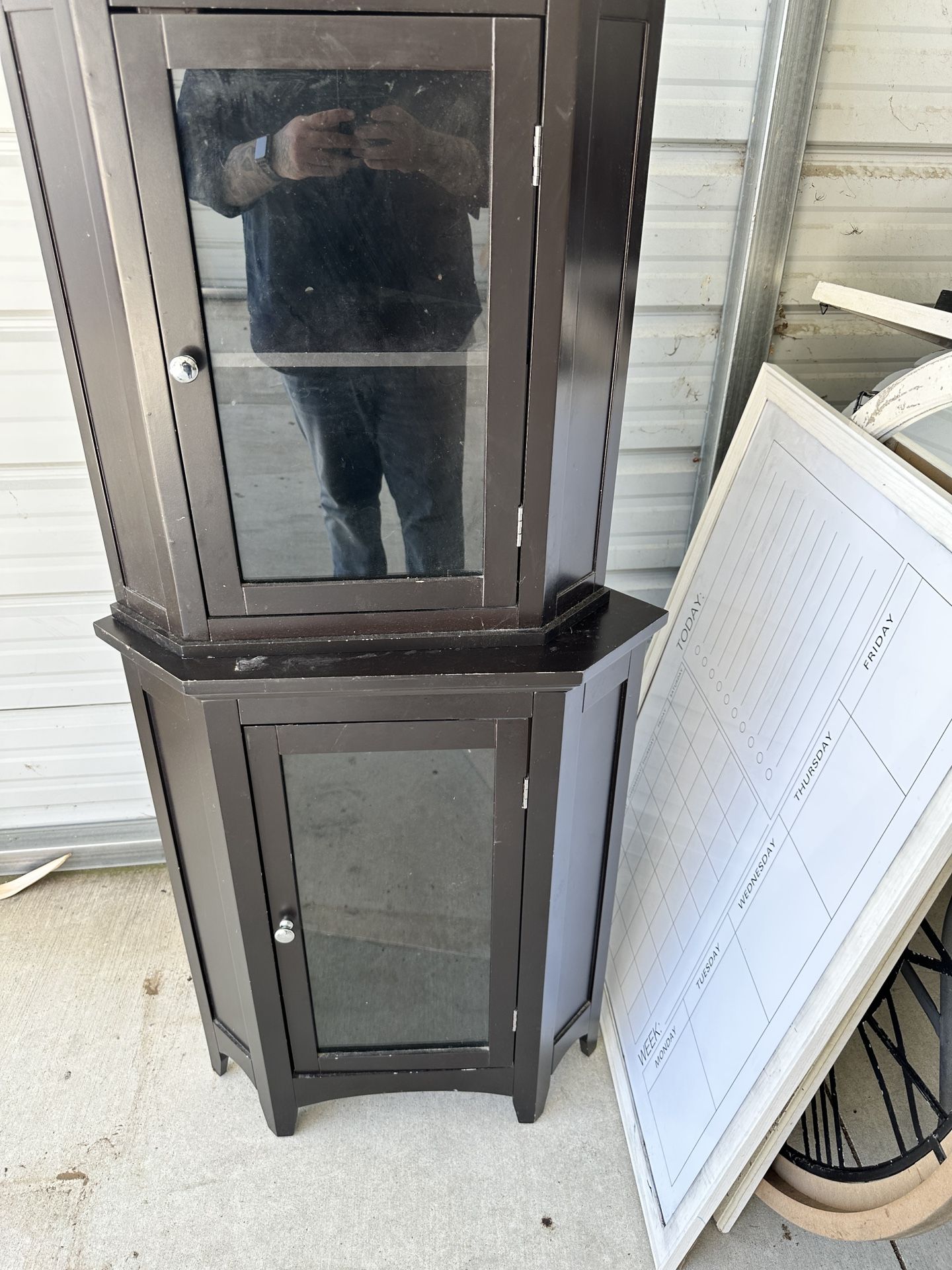 Shelves/Bookshelves.