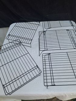 Brand new cookie/cake cooling racks. Set of 5