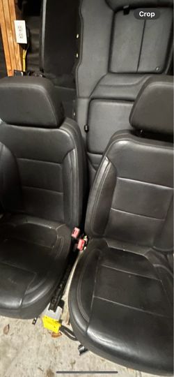 Crew cab leather seats black 2019/ Silverado Sierra parts