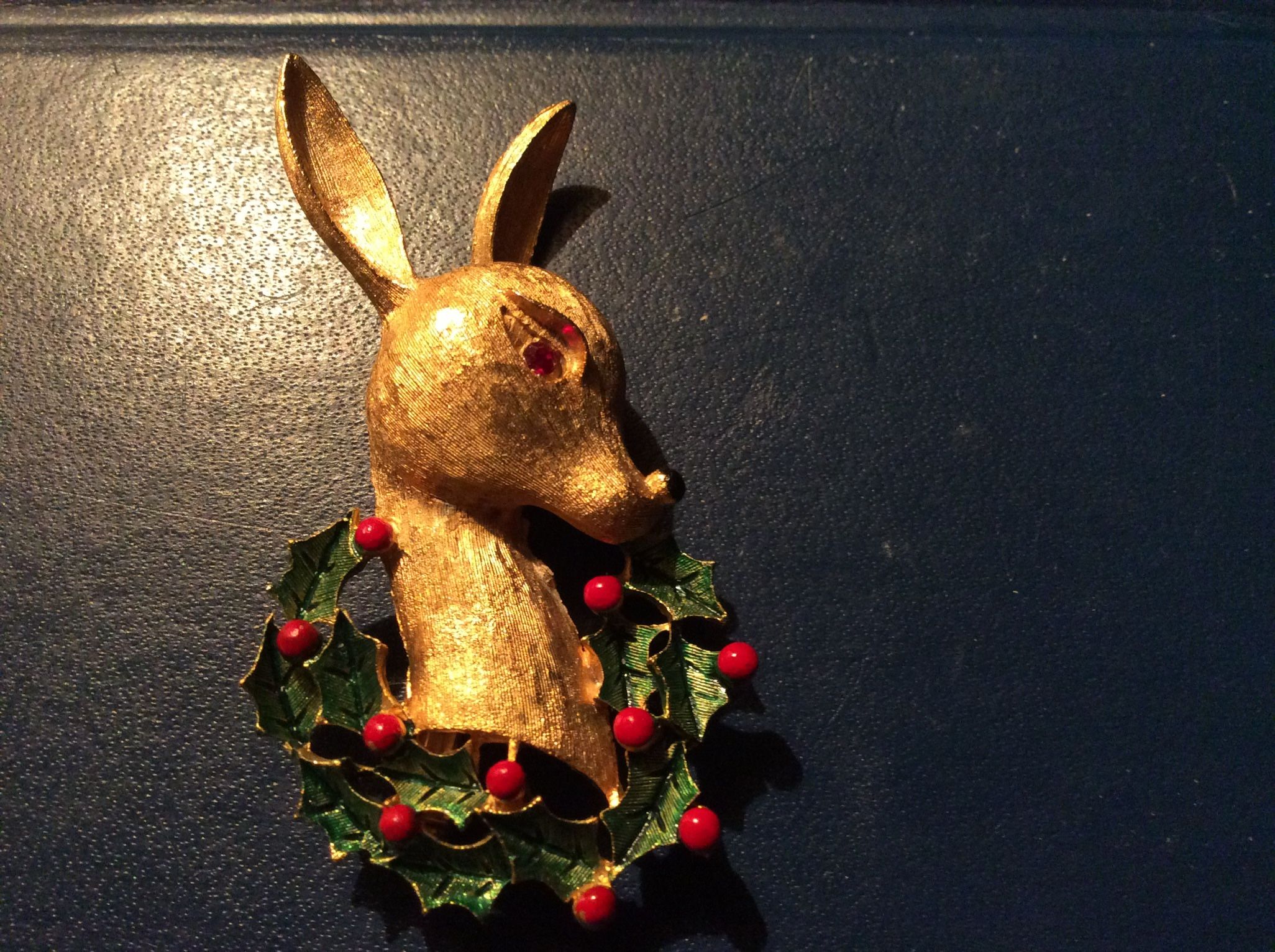 Vintage Cute Deer Christmas Wreath Pin Brooch - 60’s-70’s
