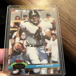 Brett Favre  football rookie card mint shape Green Bay Packers