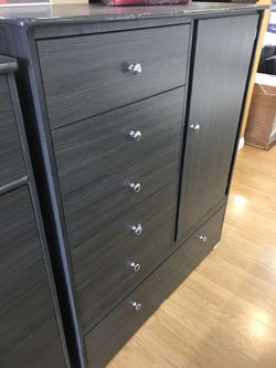 Dresser with drawers and hanging rack with double drawers on the bottom