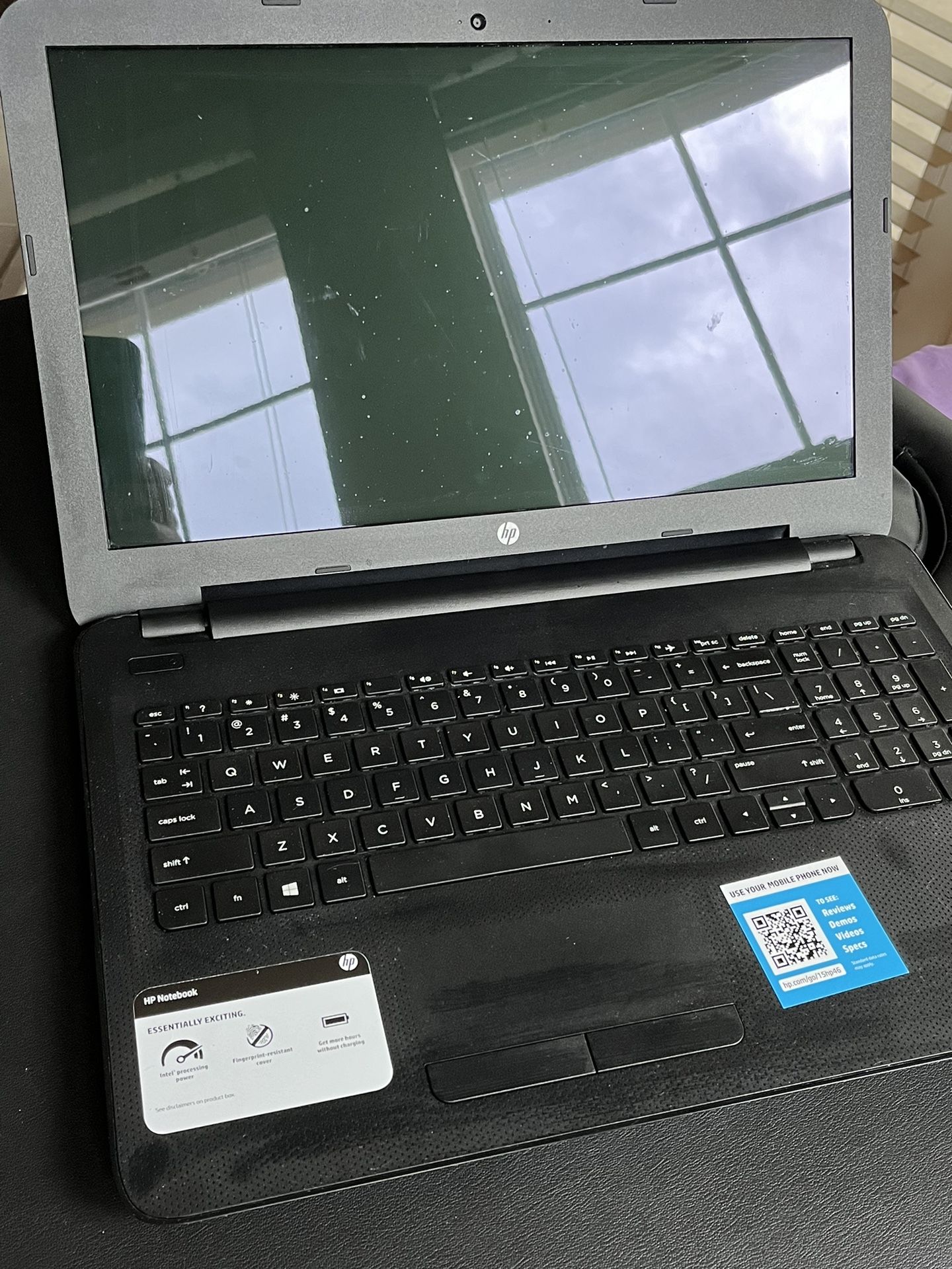 ESTATE SALE/ AWESOME TOUCH SCREEN LAPTOP RETAIL IS $700