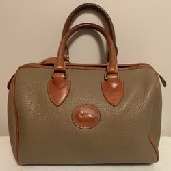 Dooney   Bourke Hanbag 