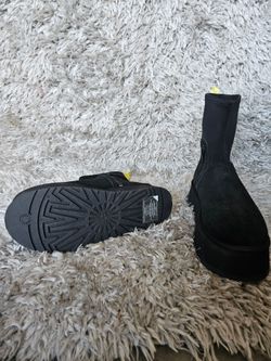 UGG Classic Dipper black boot