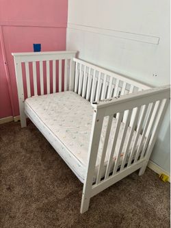 Convertible crib