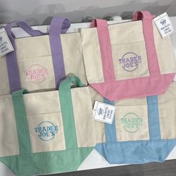 Trader Joe’s 2026 Mini Pastel Canvas Tote Bag Set Of 4