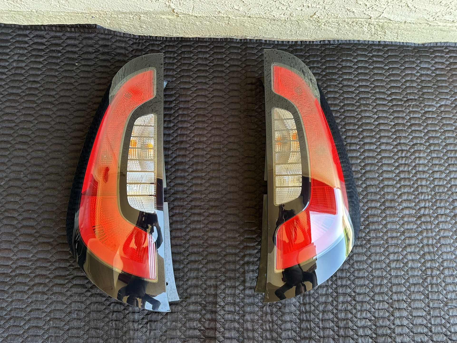 Kia Soul Tail Light 2014-2019, Kia Soul Tailight, OEM ORIGINAL KIA PART, $120 Each Side, rear brake light 