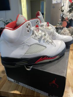 Air Jordan Fire Red 5’s Size : 11