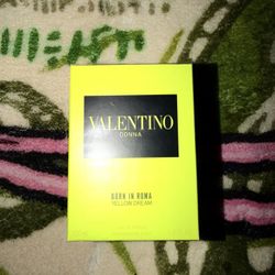 Valentino Yellow Dream 