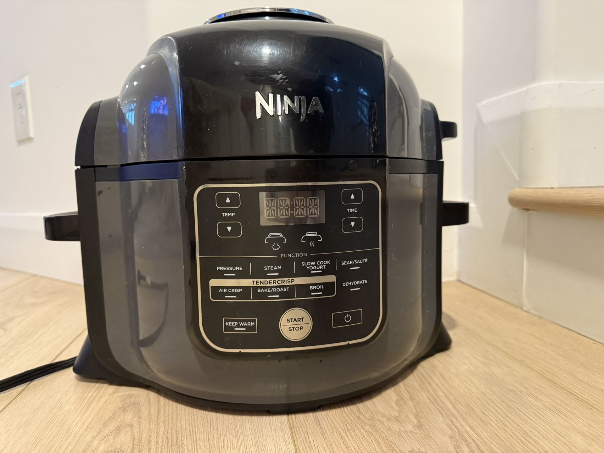 Ninja Foodi Air Fryer & Pressure Cooker – Multi Function – Great Condition
