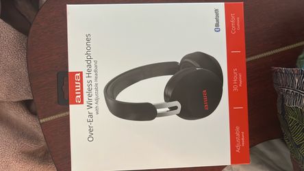 Aiwi Wireless Stereo Headphones New in Box Never Used! Great Deal!
