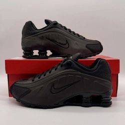 Men's Nike Shox R4 Shoes Sneakers - Black Bright Crimson - Size  8, 9, 9.5, 10.5, 11, 13